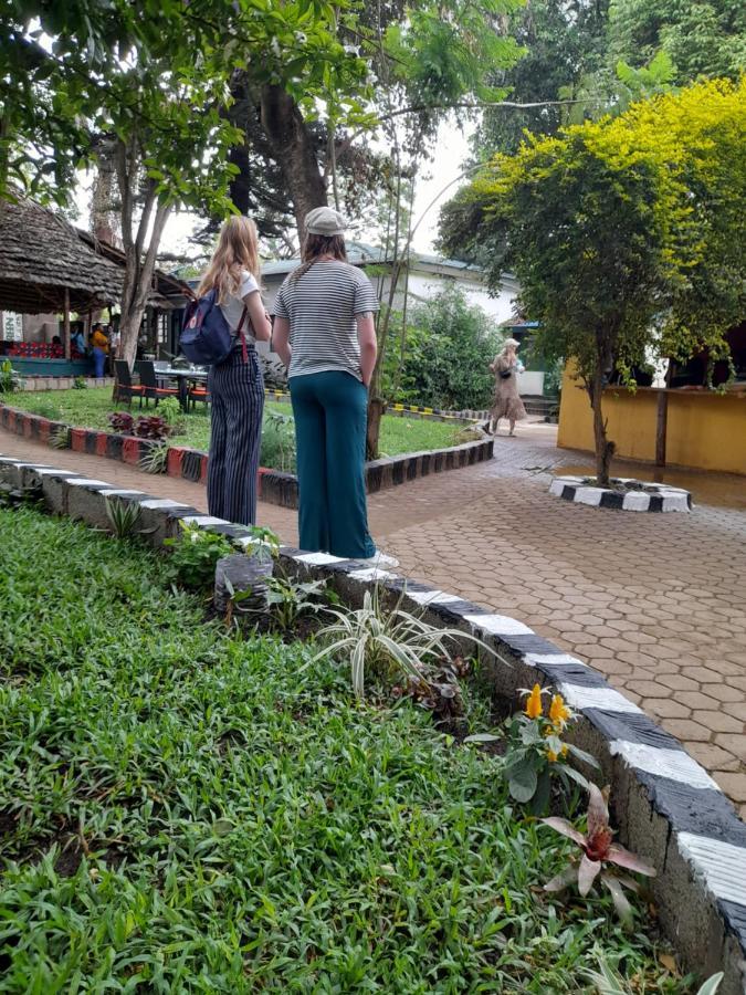 Ibrahim Garden Hostel อารูชา ภายนอก รูปภาพ