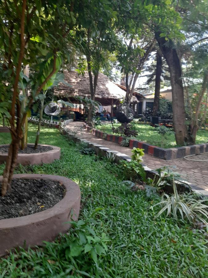Ibrahim Garden Hostel อารูชา ภายนอก รูปภาพ